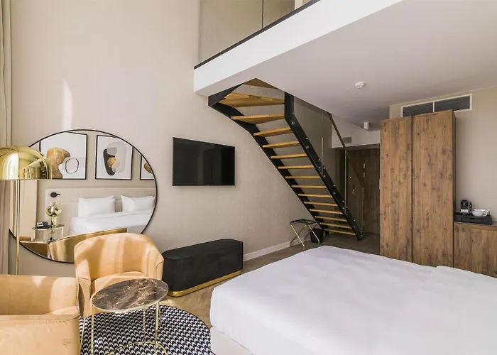 Ξενοδοχείο Radisson Blu 4*