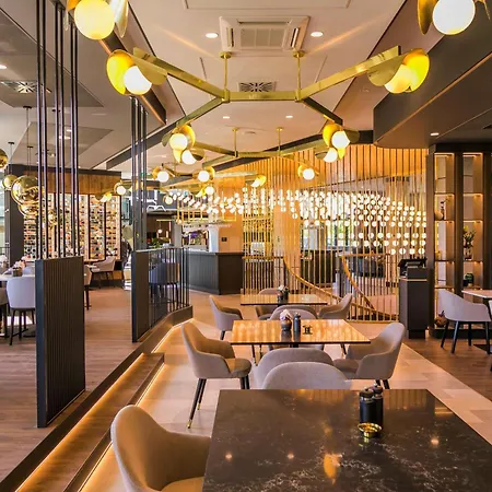 Radisson Blu Hotel 4*